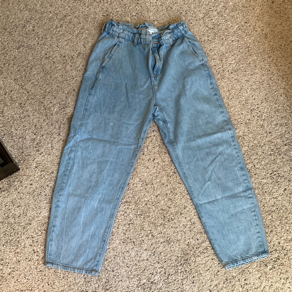 Zara light wash high waisted cute waist jeans